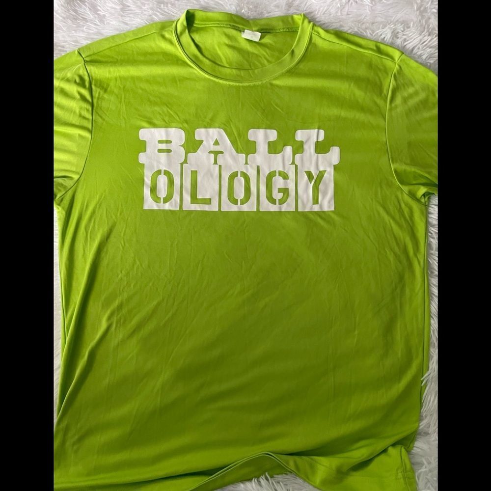 🪩 Neon Green Ball Ology T shirt 🏀 size medium 426